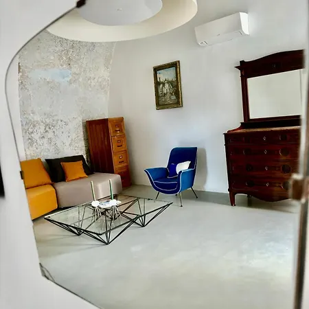 Holiday home Capri Kronos Design - 2 King Beds, With Gym, & Jacuzzi
