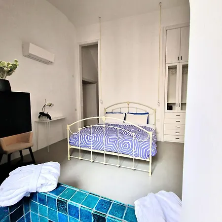 Holiday home Capri Kronos Design - 2 King Beds, With Gym, & Jacuzzi *