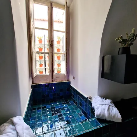 Holiday home Capri Kronos Design - 2 King Beds, With Gym, & Jacuzzi